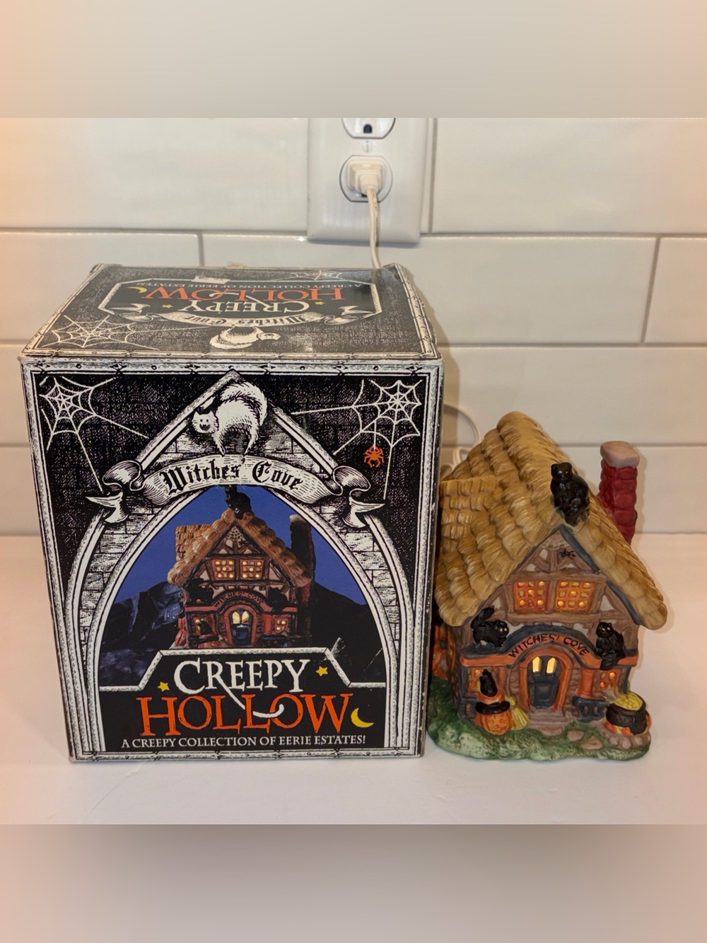 Midwest Of Cannon Falls Creepy Hollow Witches Cove 1991 Black Cat Eerie Estates